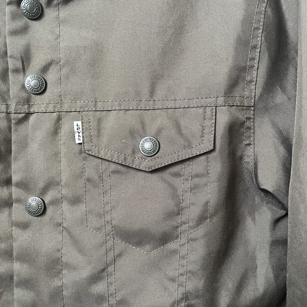 Levi’s Olive Green Bomber Jacket. Size L - Picture 3 of 6